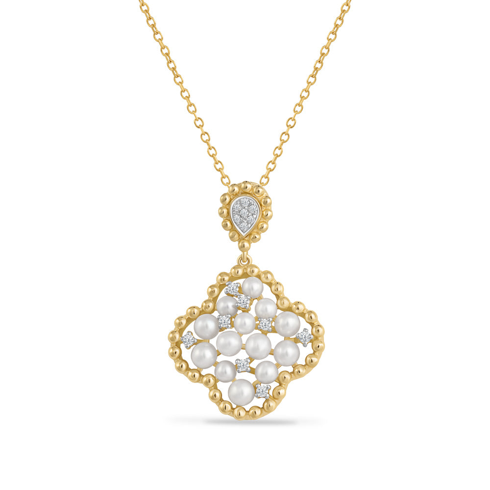 CLOVER PEARL PENDANT ON 18 INCHES CHAIN