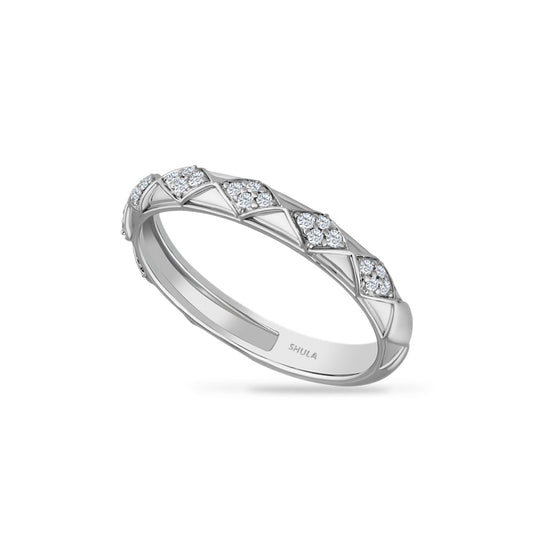 14K DIAMOND RING WITH 28 DIAMONDS 0.13CT